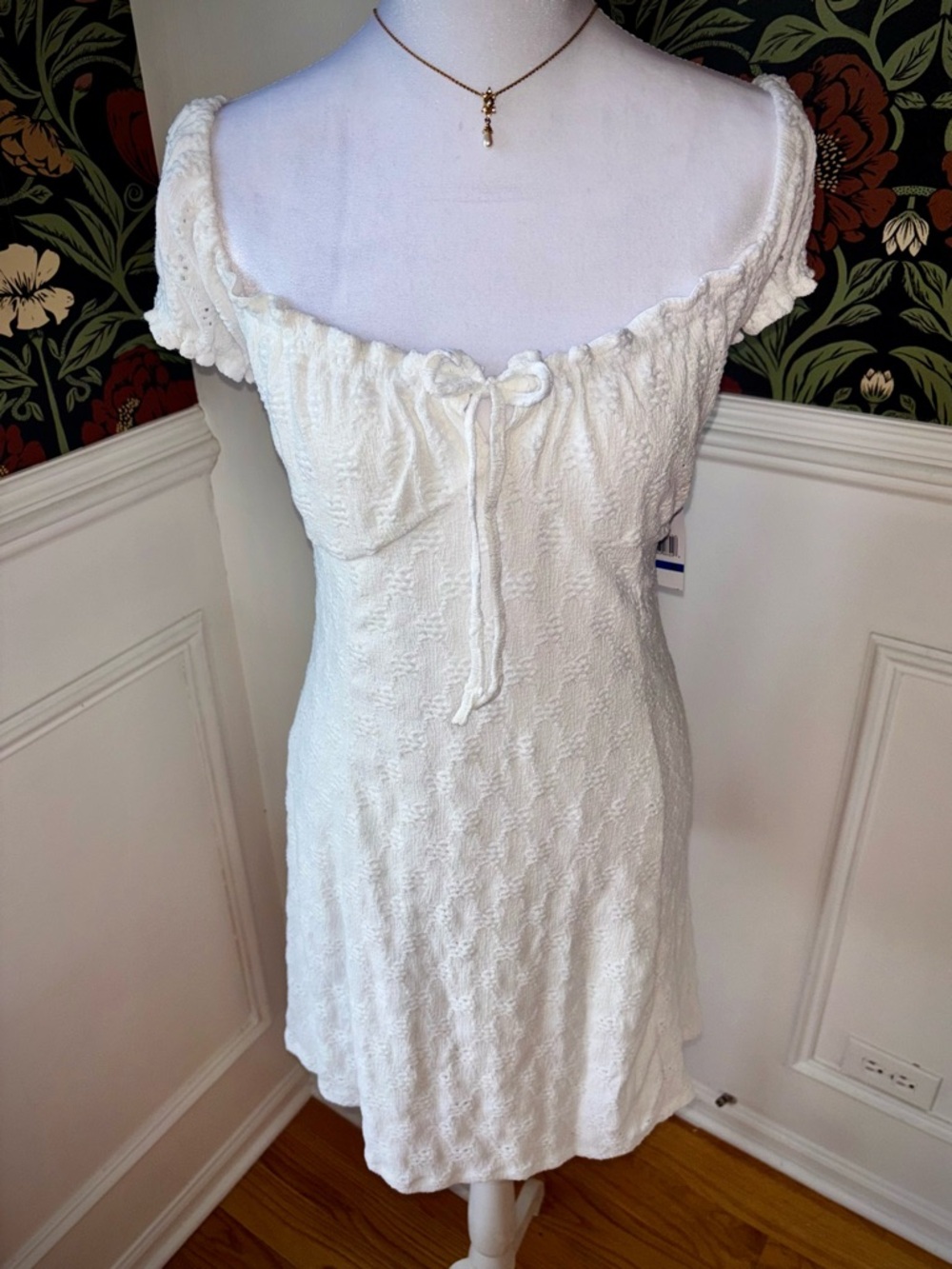NWT Aeropostale 🕊️ Knit Eyelet Mini Dress - Picture 4 of 8